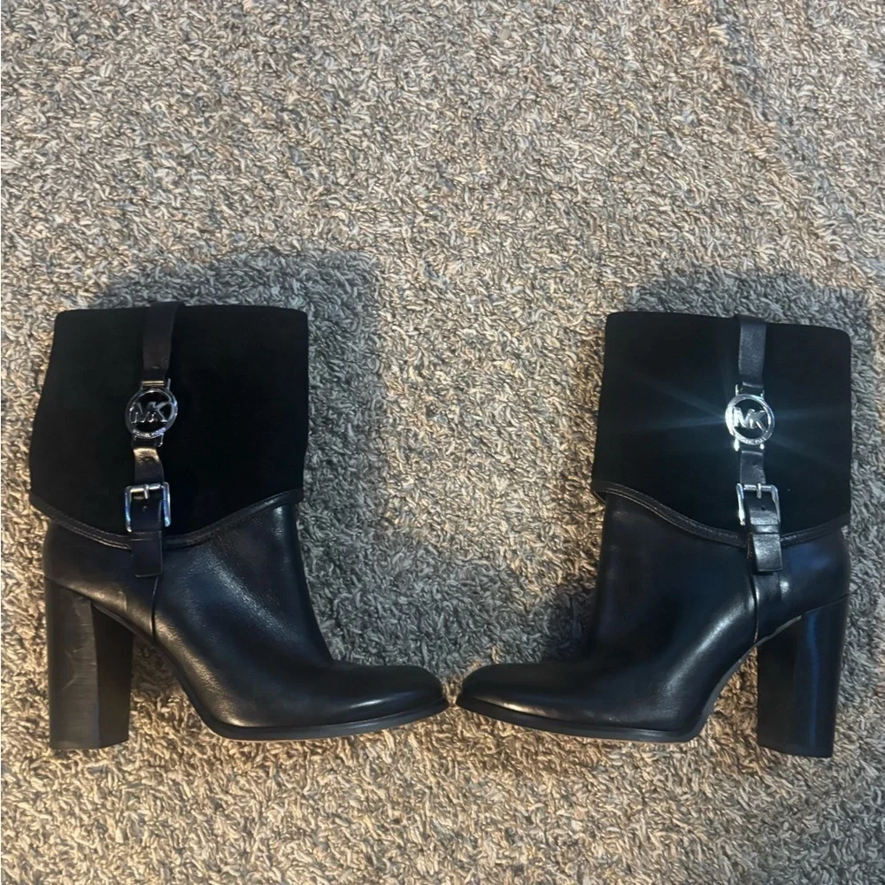 Michael Kors step out